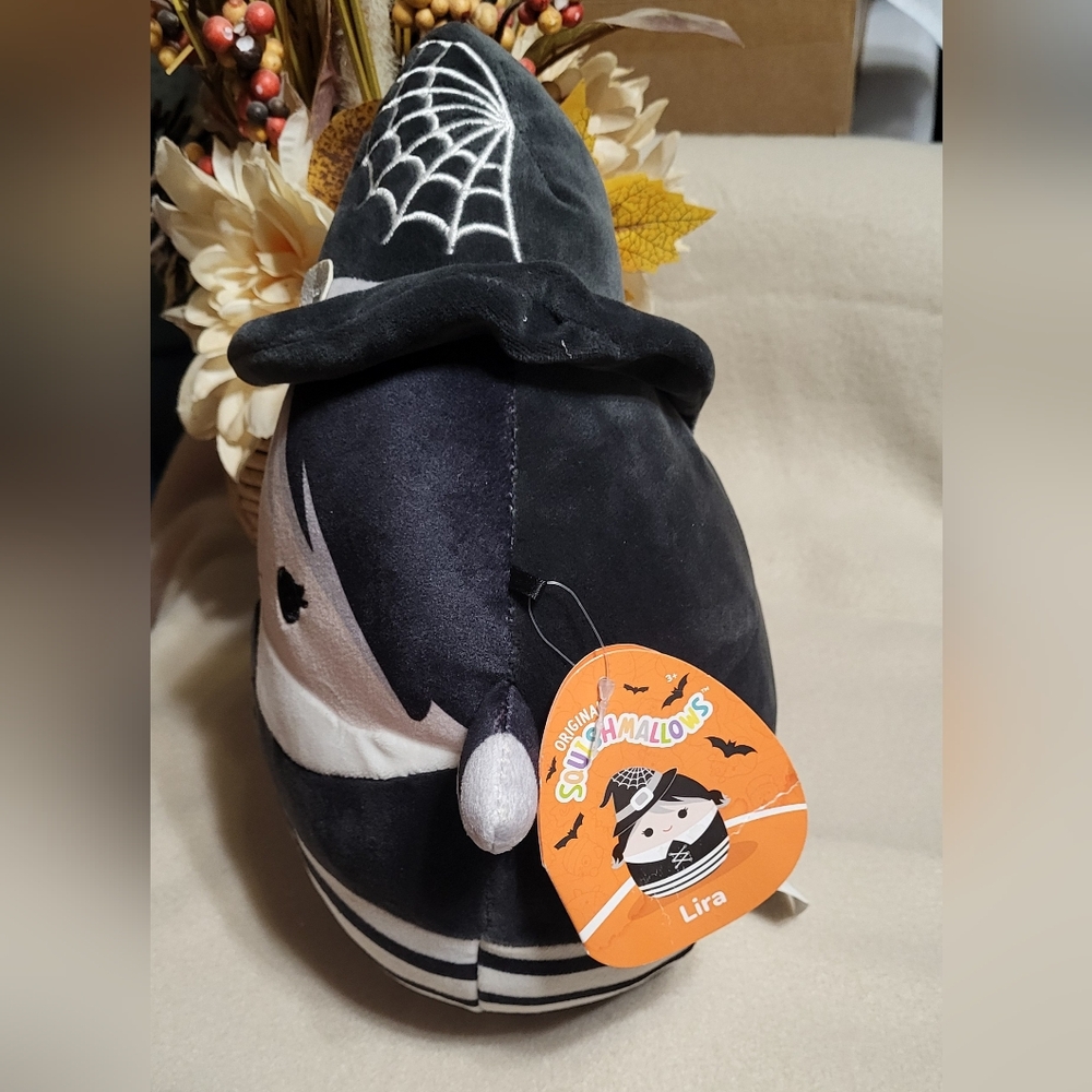 Squishmallows NWT 8in Lira The Witch 2022 Halloween Edition Plush Toy - Picture 2 of 4